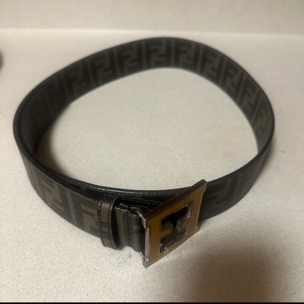Fendi - Picture 3 of 3